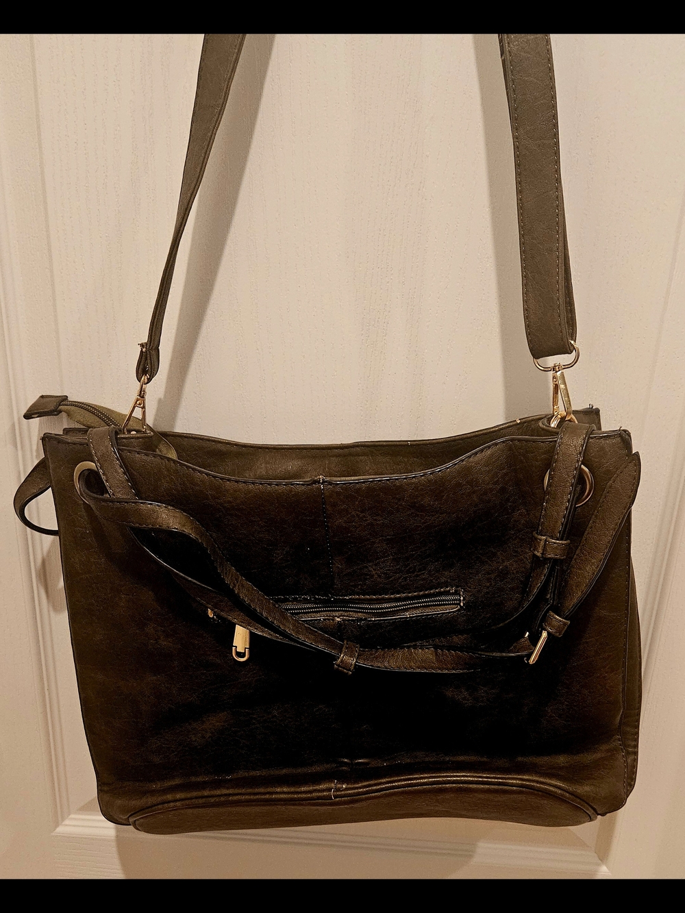 Women's Black Shoulder Bag with Adjustable Strap